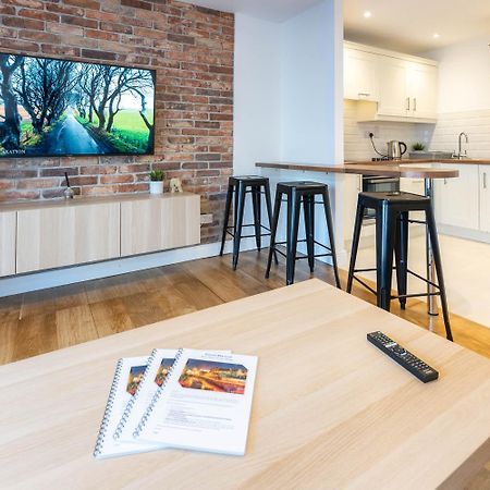 Modern Canal View Home, In City Centre, Sleeps 8 Galway Exteriör bild