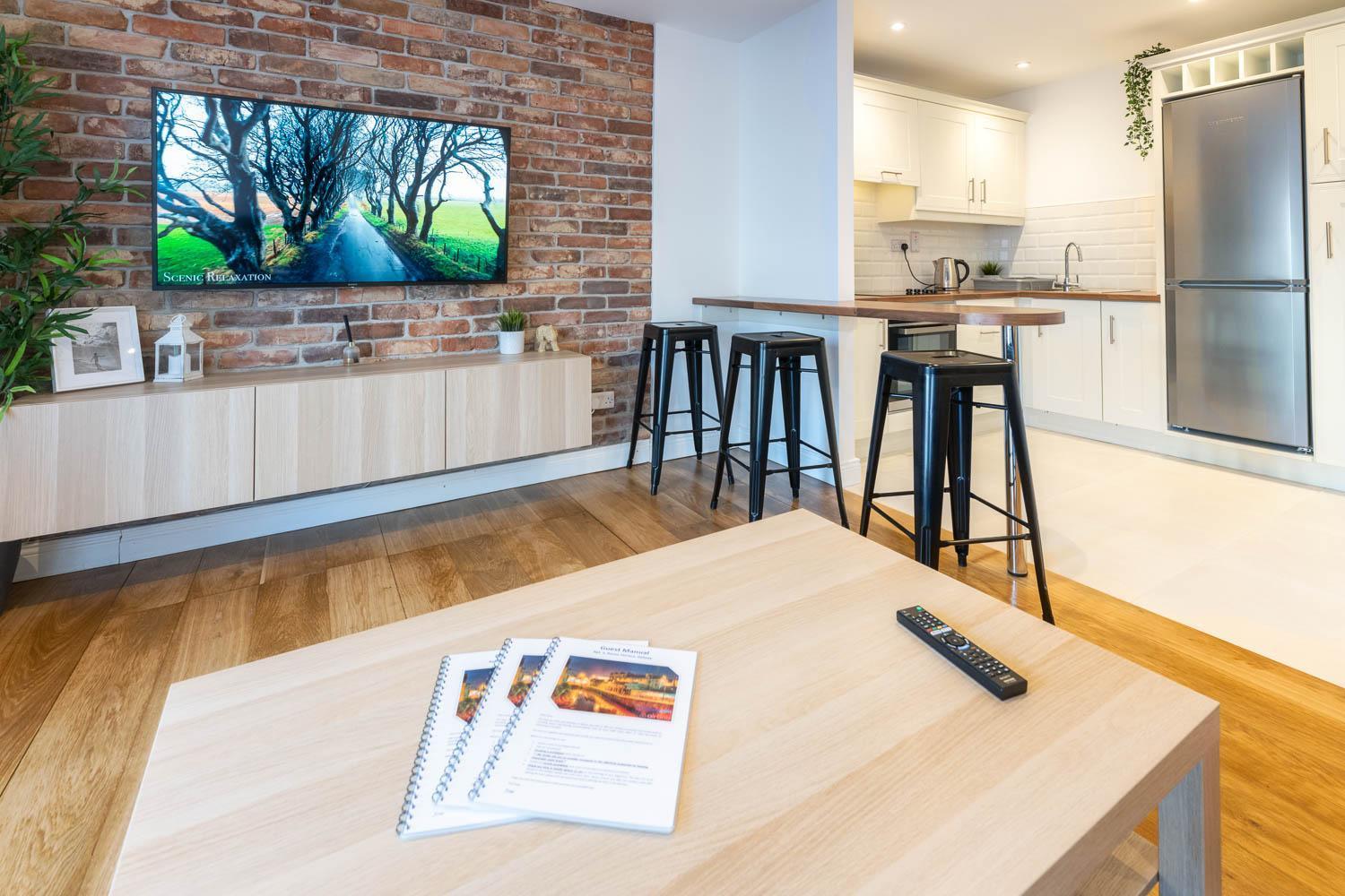 Modern Canal View Home, In City Centre, Sleeps 8 Galway Exteriör bild