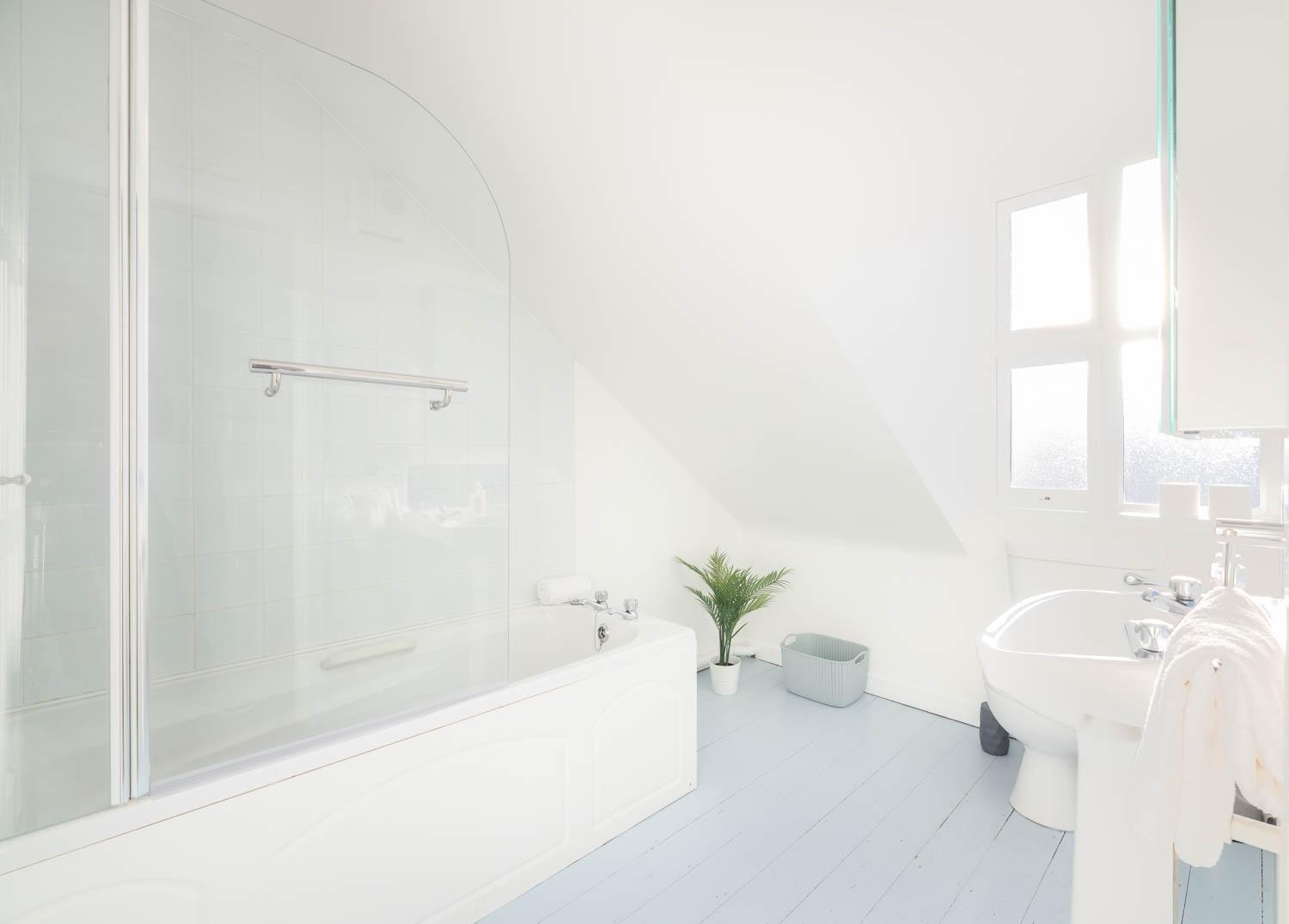 Modern Canal View Home, In City Centre, Sleeps 8 Galway Exteriör bild